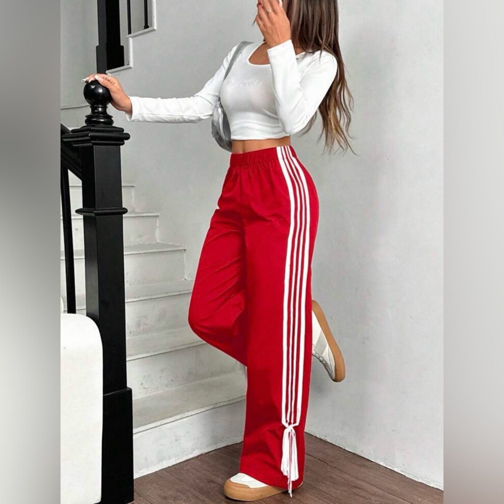 34 inch inseam talk Red Women's Athletic Pants wide legs size small